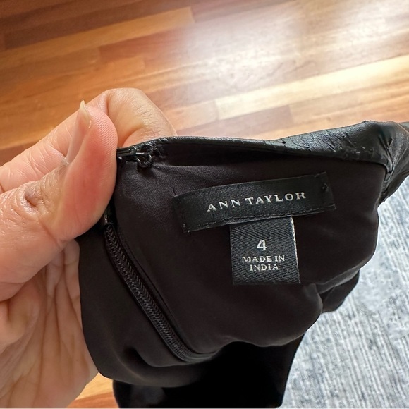 Ann Taylor Black with Pearl Accents‎ and Faux Leather Trim Size: 4 - Picture 5 of 10
